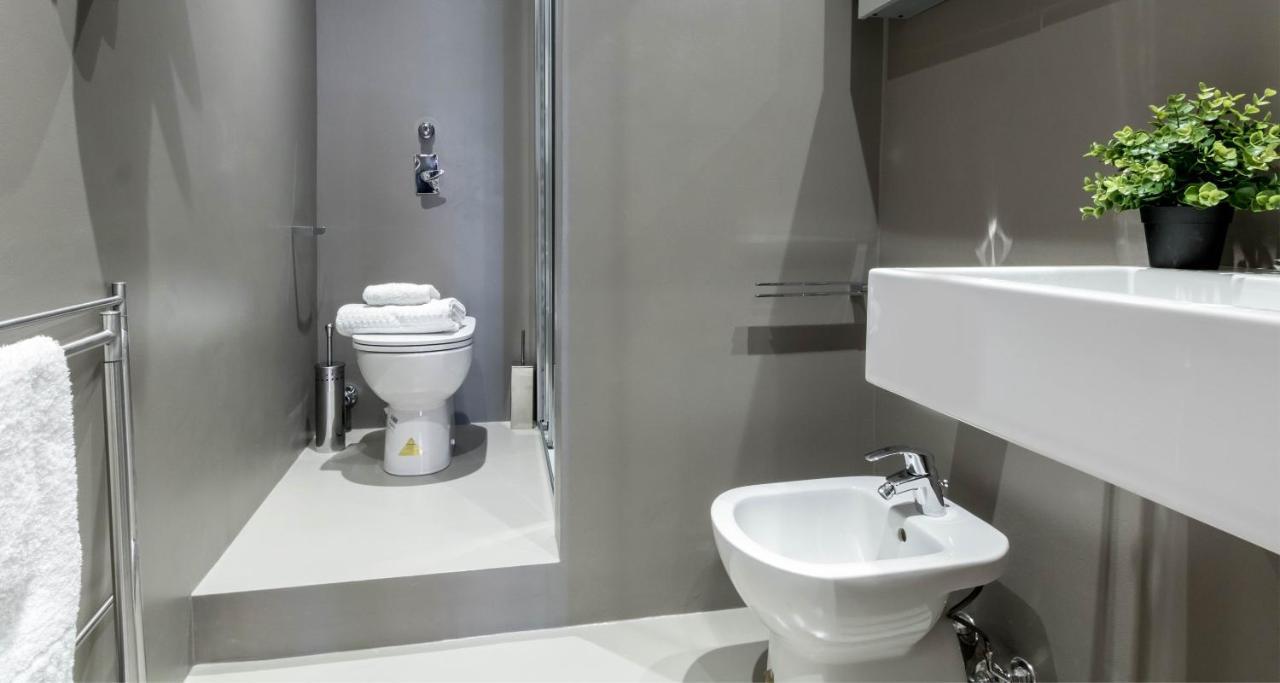 Joivy Spacious 1 Bedroom Apt Near S Agostino Metro Milánó Kültér fotó